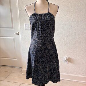 The Vineyard Vines embroidered halter dress in navy blue size 8
